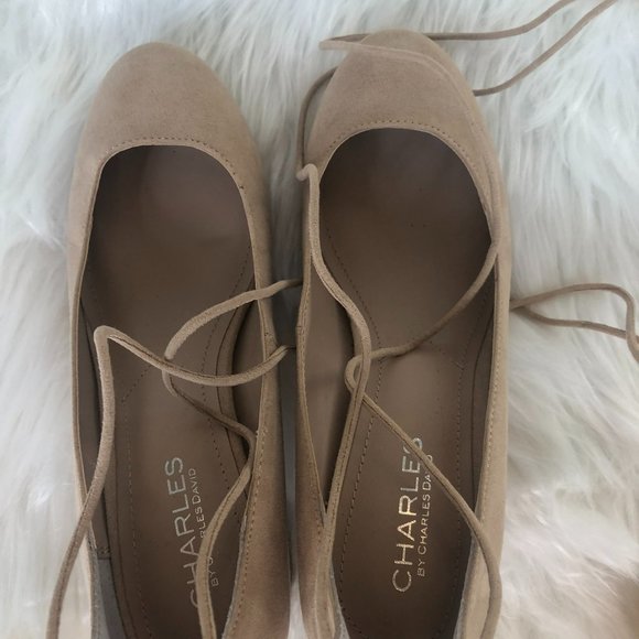 NWOB Charles David Libby Tan Microsuede Pom Pom Laceup Round Toe Pumps Heels 7.5 - Picture 8 of 12